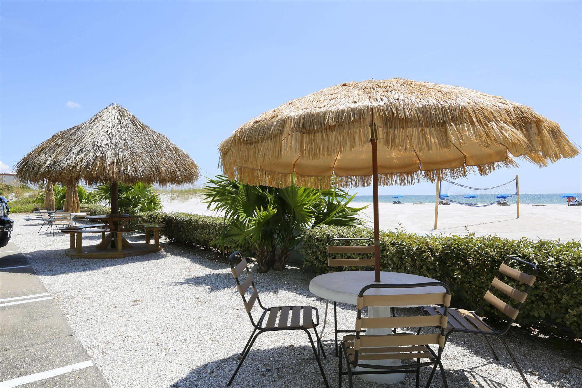 Barefoot Beach Club St. Pete Beach Exteriér fotografie