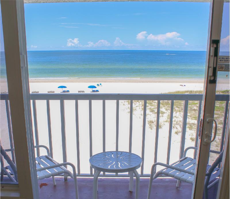Barefoot Beach Club St. Pete Beach Exteriér fotografie